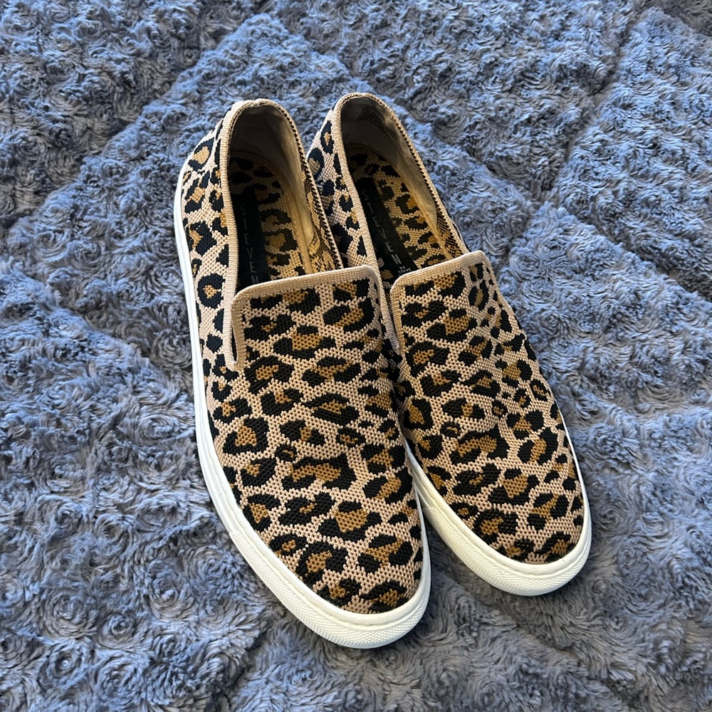 Steve Madden leopard knit sneakers 9